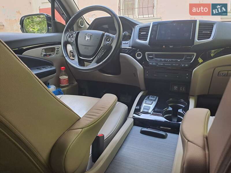 Внедорожник / Кроссовер Honda Pilot 2015 в Киеве