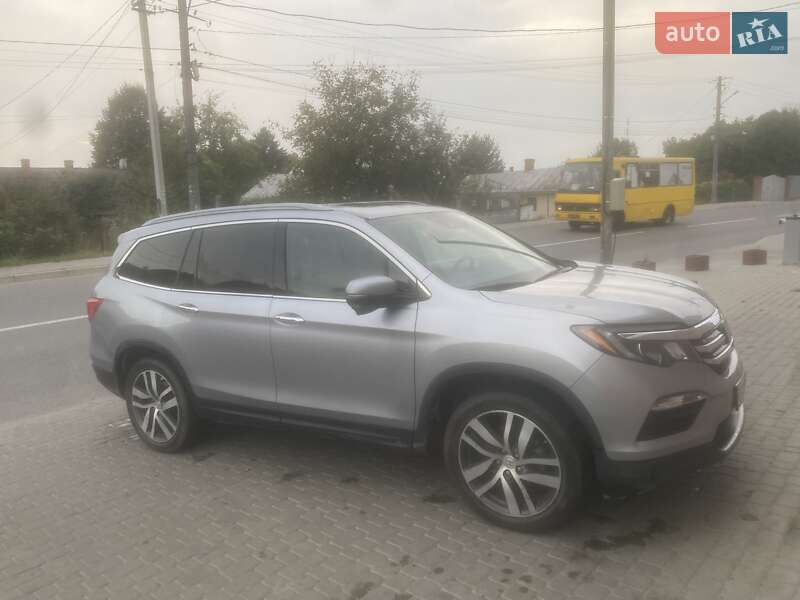 Внедорожник / Кроссовер Honda Pilot 2016 в Львове