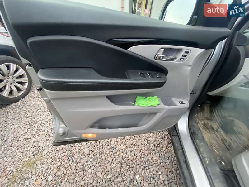 Внедорожник / Кроссовер Honda Pilot 2016 в Львове