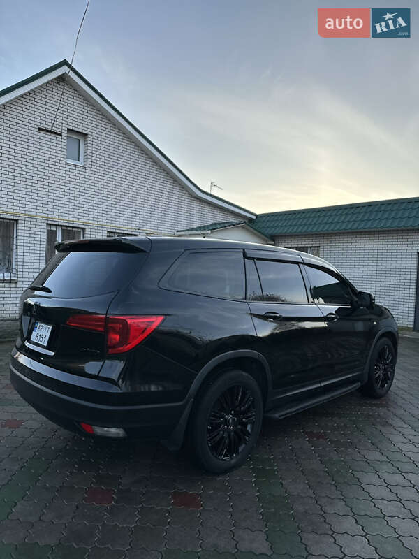 Внедорожник / Кроссовер Honda Pilot 2016 в Запорожье