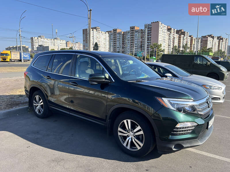 Внедорожник / Кроссовер Honda Pilot 2017 в Киеве