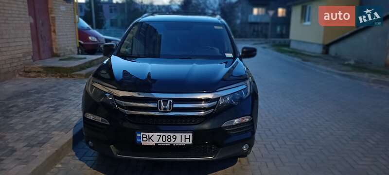 Внедорожник / Кроссовер Honda Pilot 2017 в Костополе