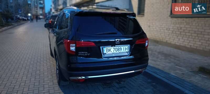 Внедорожник / Кроссовер Honda Pilot 2017 в Костополе