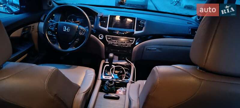 Внедорожник / Кроссовер Honda Pilot 2017 в Костополе