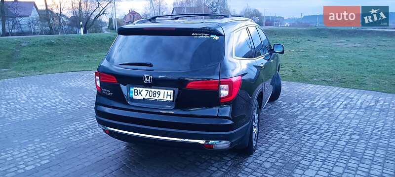 Внедорожник / Кроссовер Honda Pilot 2017 в Костополе