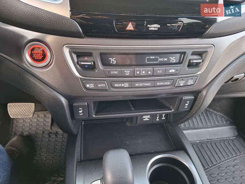 Внедорожник / Кроссовер Honda Pilot 2017 в Черкассах