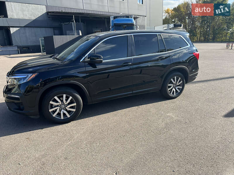 Внедорожник / Кроссовер Honda Pilot 2018 в Киеве