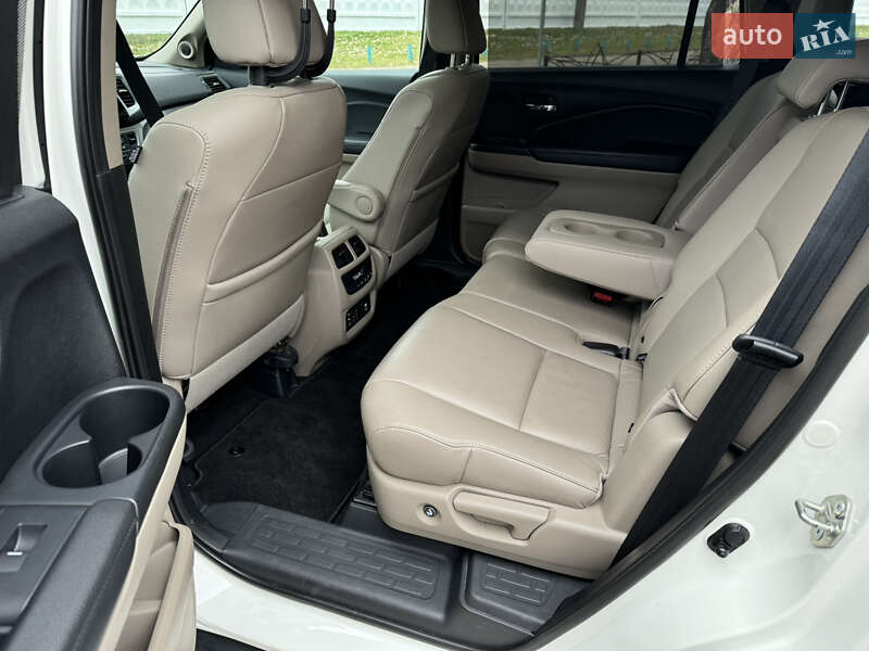 Внедорожник / Кроссовер Honda Pilot 2018 в Киеве