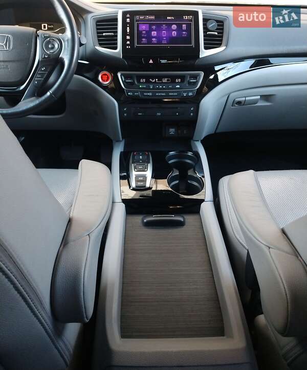 Внедорожник / Кроссовер Honda Pilot 2017 в Ивано-Франковске фото 13 Внедорожник / Кроссовер Honda Pilot 2017 в Ивано-Франковске