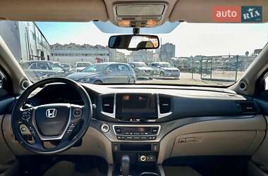 Внедорожник / Кроссовер Honda Pilot 2017 в 