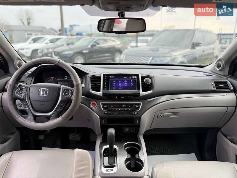 Внедорожник / Кроссовер Honda Pilot 2017 в Киеве