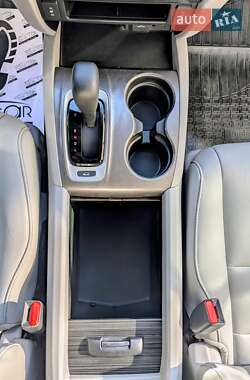 Позашляховик / Кросовер Honda Pilot 2016 в 