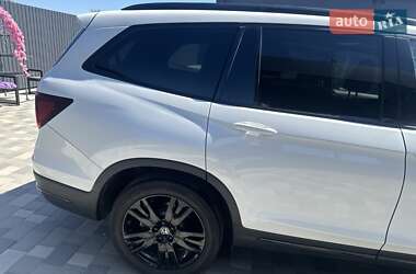Внедорожник / Кроссовер Honda Pilot 2021 в 