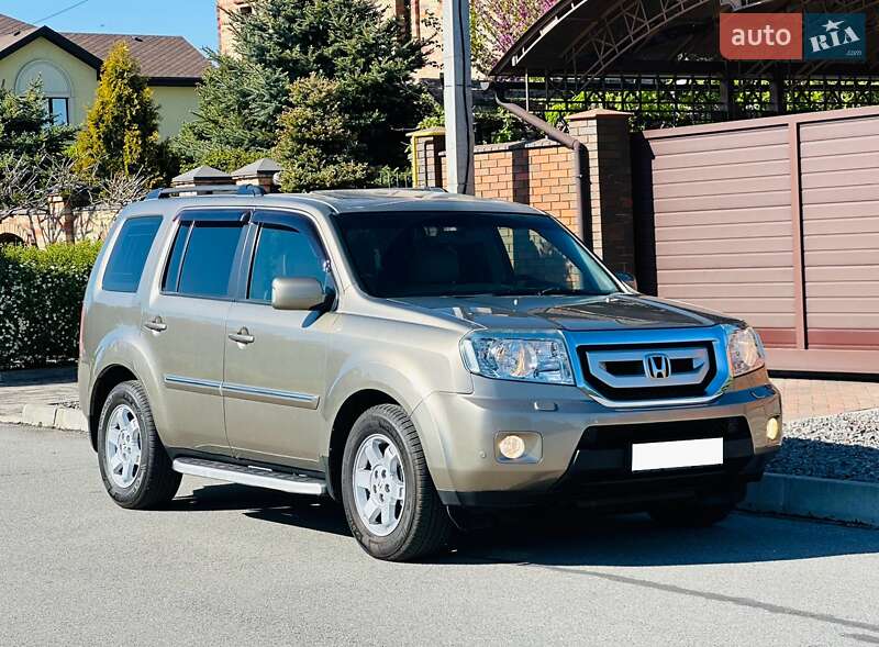 Позашляховик / Кросовер Honda Pilot 2009 в 