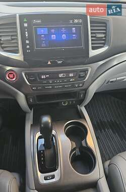 Внедорожник / Кроссовер Honda Pilot 2015 в 