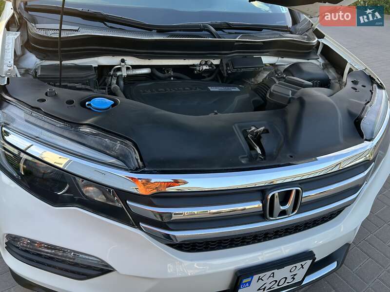 Позашляховик / Кросовер Honda Pilot 2018 в Києві
