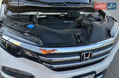 Внедорожник / Кроссовер Honda Pilot 2018 в 