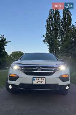 Внедорожник / Кроссовер Honda Pilot 2018 в 