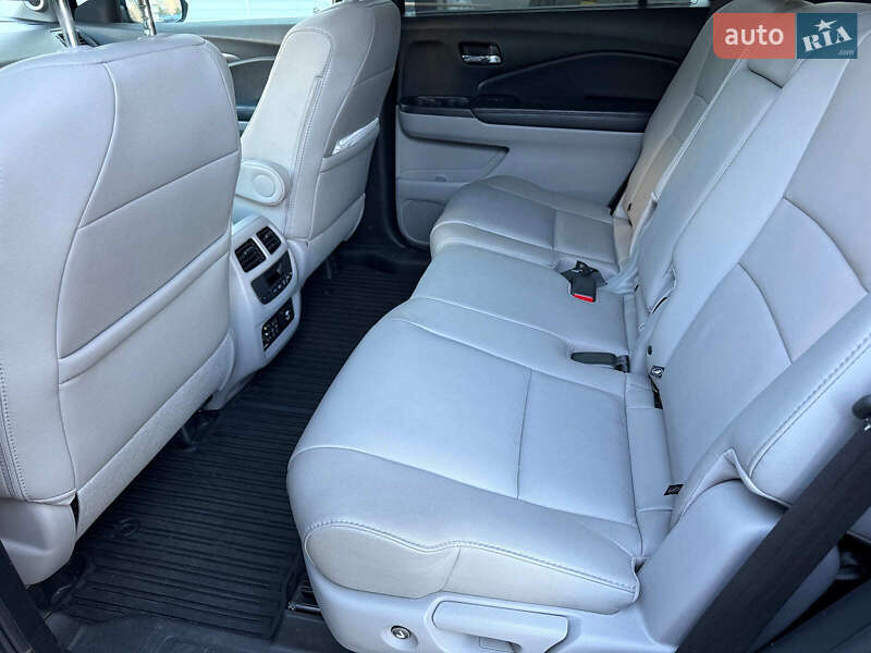 Внедорожник / Кроссовер Honda Pilot 2016 в Одессе