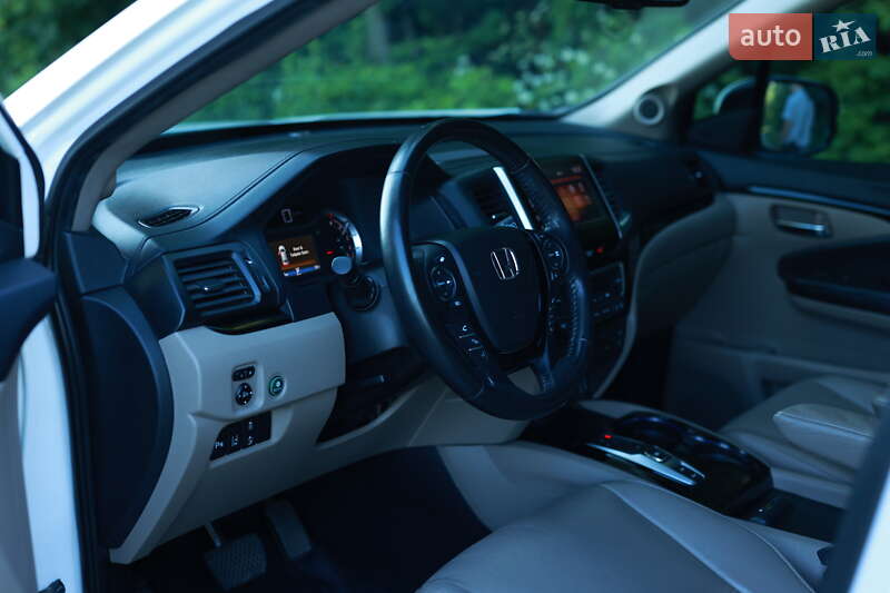Внедорожник / Кроссовер Honda Pilot 2017 в Лубнах