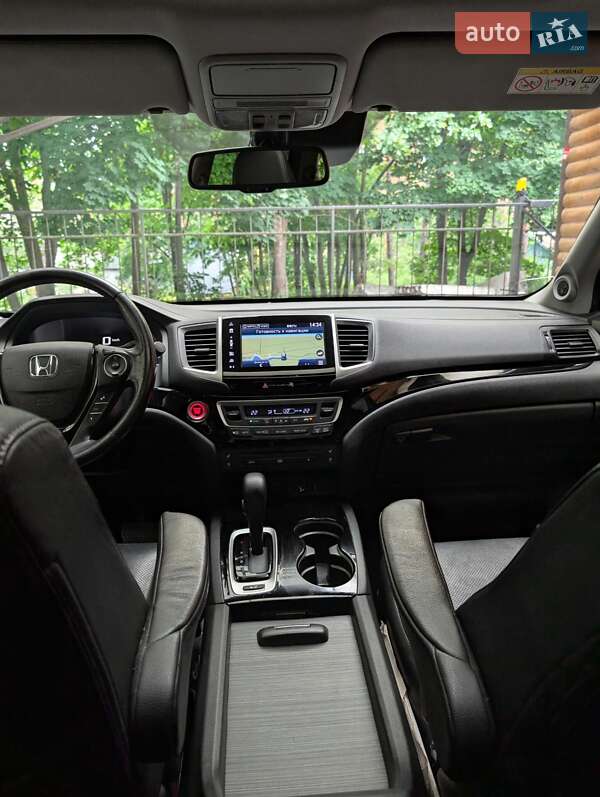 Внедорожник / Кроссовер Honda Pilot 2017 в Киеве