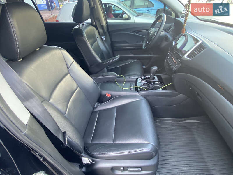 Внедорожник / Кроссовер Honda Pilot 2017 в Киеве