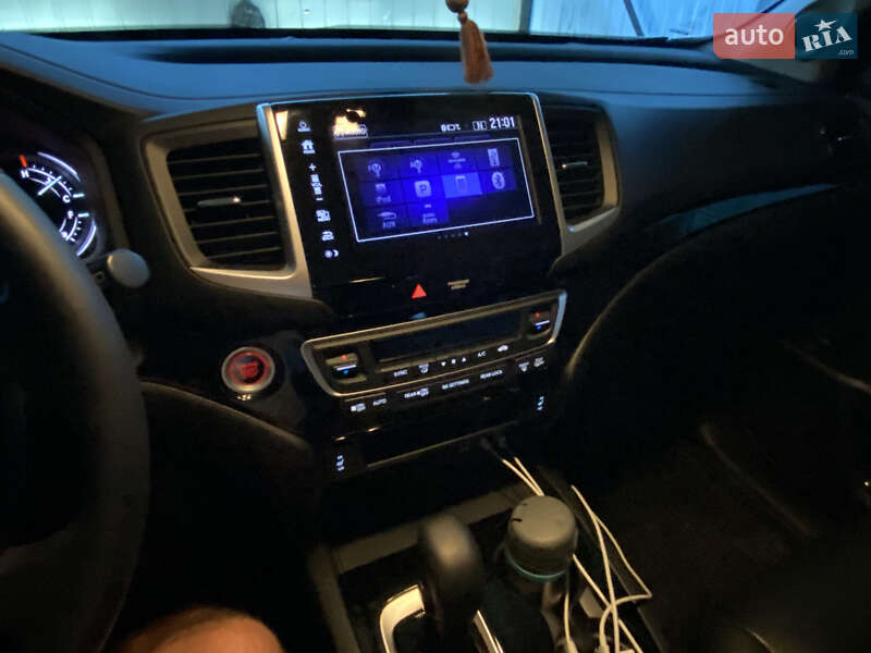 Внедорожник / Кроссовер Honda Pilot 2017 в Киеве