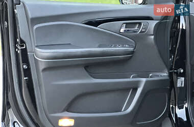 Внедорожник / Кроссовер Honda Pilot 2017 в 