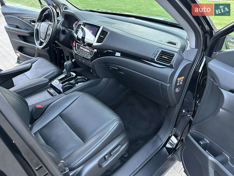Внедорожник / Кроссовер Honda Pilot 2017 в Киеве