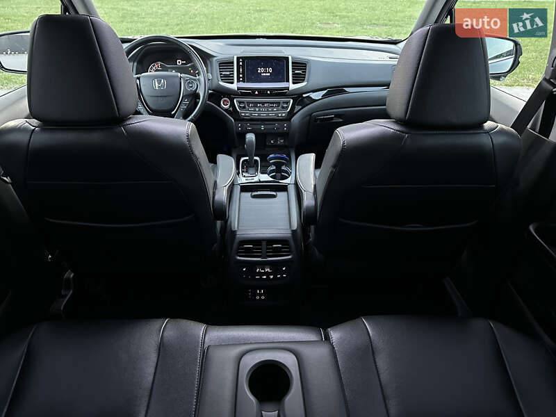Внедорожник / Кроссовер Honda Pilot 2017 в Киеве