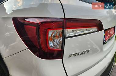 Внедорожник / Кроссовер Honda Pilot 2022 в 