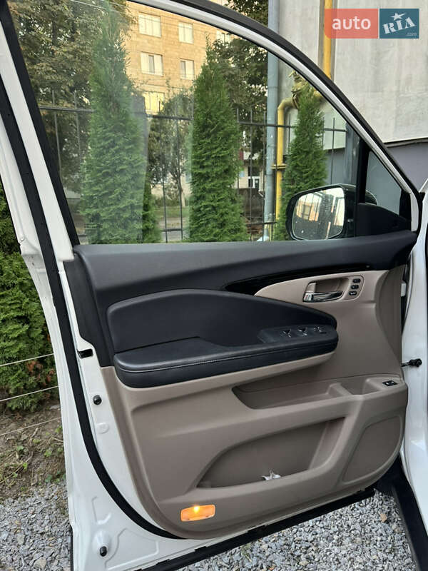 Внедорожник / Кроссовер Honda Pilot 2016 в Ровно фото 35 Внедорожник / Кроссовер Honda Pilot 2016 в Ровно