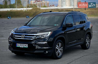 Внедорожник / Кроссовер Honda Pilot 2017 в Киеве