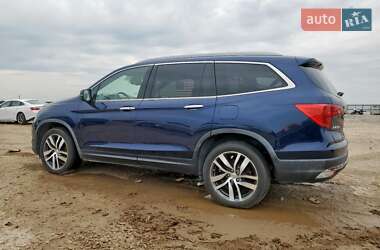 Позашляховик / Кросовер Honda Pilot 2017 в 