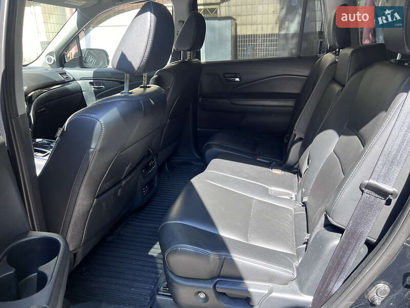 Позашляховик / Кросовер Honda Pilot 2017 в Києві фото 18 Позашляховик / Кросовер Honda Pilot 2017 в Києві