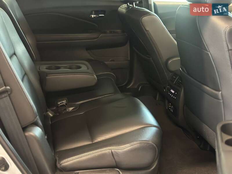 Позашляховик / Кросовер Honda Pilot 2018 в Львові фото 32 Позашляховик / Кросовер Honda Pilot 2018 в Львові