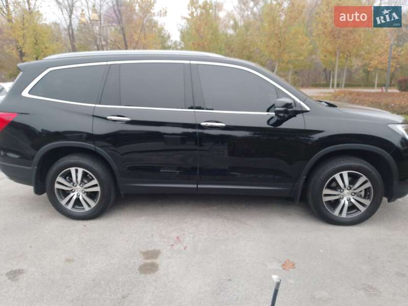 Позашляховик / Кросовер Honda Pilot 2018 в Дніпрі