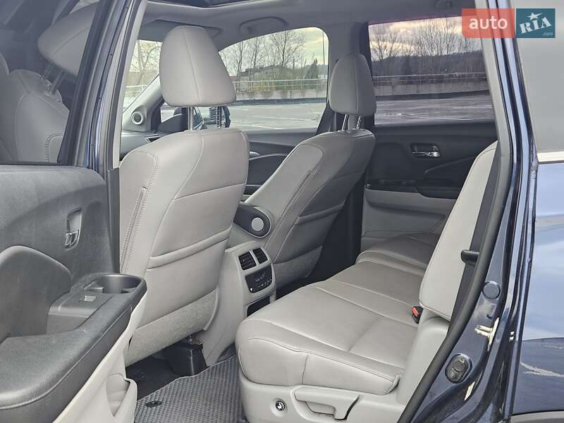 Позашляховик / Кросовер Honda Pilot 2016 в Києві