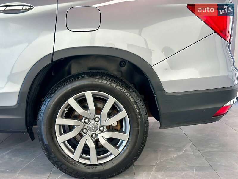 Позашляховик / Кросовер Honda Pilot 2018 в Львові