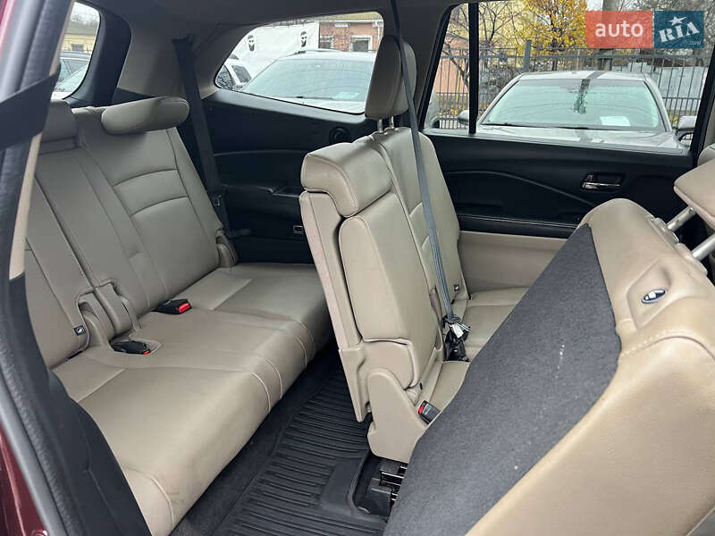 Внедорожник / Кроссовер Honda Pilot 2016 в Полтаве