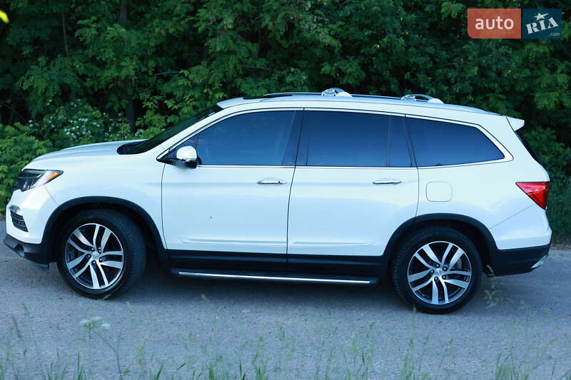 Внедорожник / Кроссовер Honda Pilot 2017 в Киеве