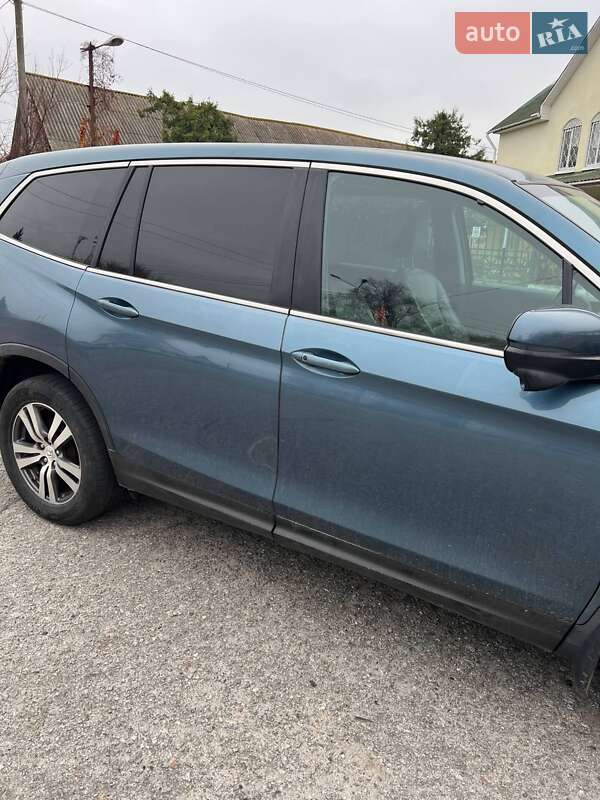 Внедорожник / Кроссовер Honda Pilot 2015 в Киеве