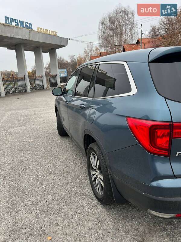 Внедорожник / Кроссовер Honda Pilot 2015 в Киеве