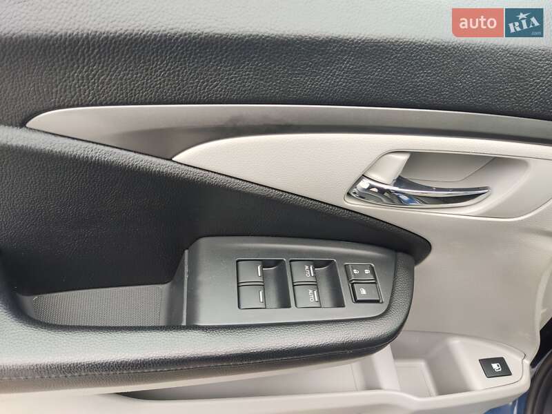 Внедорожник / Кроссовер Honda Pilot 2016 в Виннице