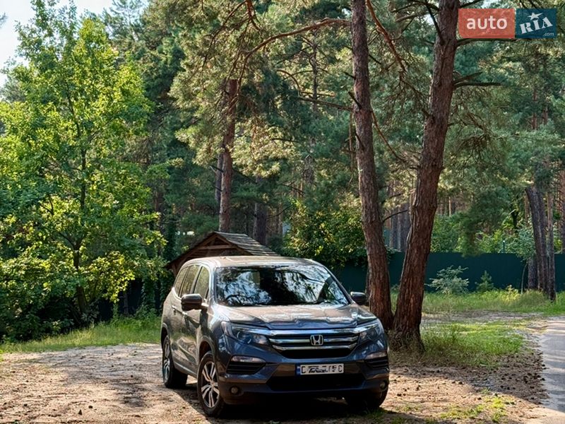 Внедорожник / Кроссовер Honda Pilot 2017 в Киеве