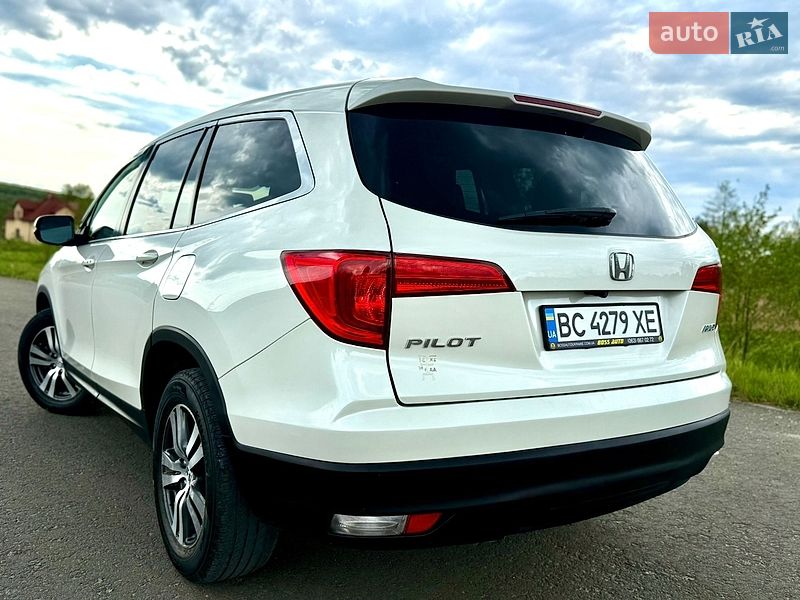 Позашляховик / Кросовер Honda Pilot 2017 в Трускавці