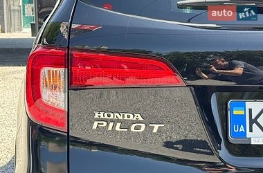 Внедорожник / Кроссовер Honda Pilot 2017 в Днепре
