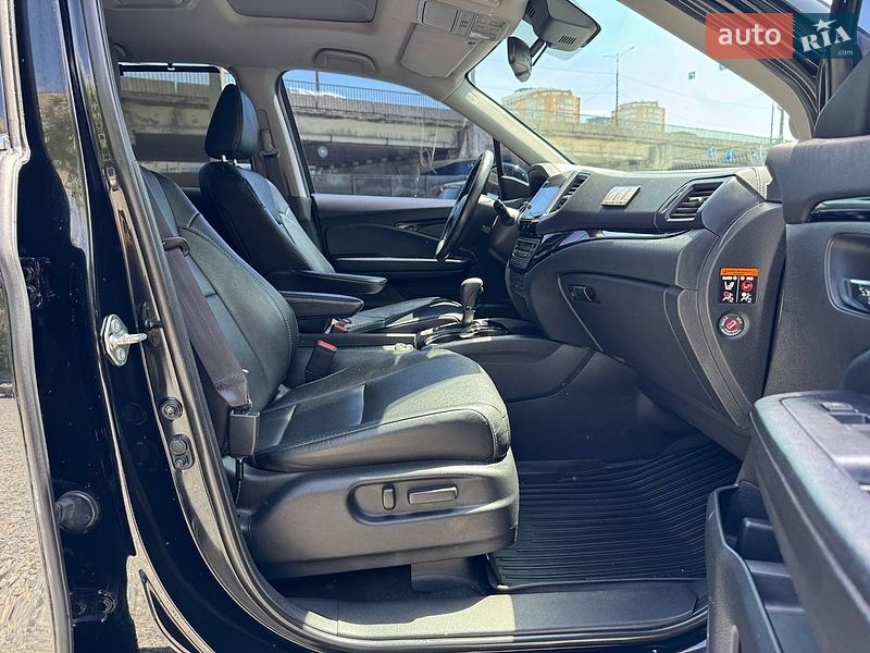 Внедорожник / Кроссовер Honda Pilot 2017 в Днепре