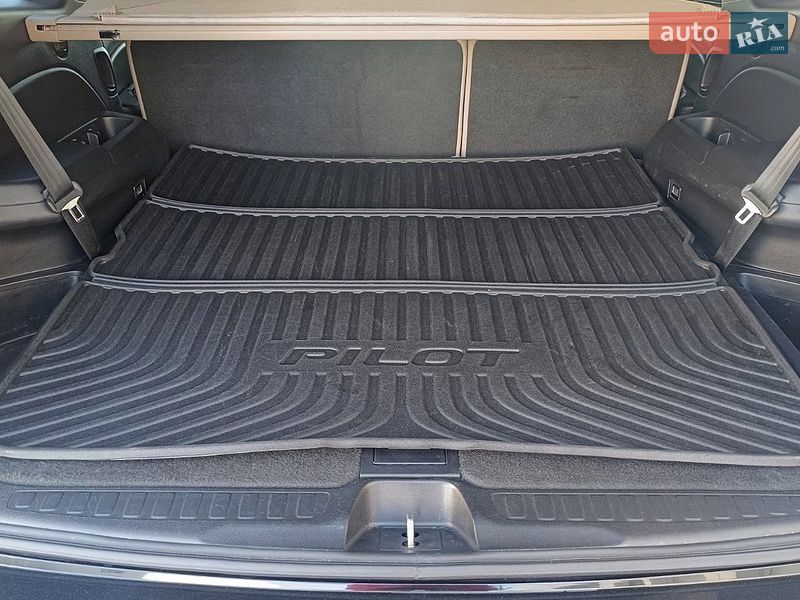 Внедорожник / Кроссовер Honda Pilot 2017 в Киеве