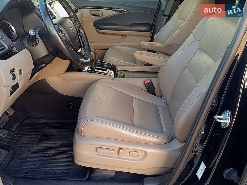 Внедорожник / Кроссовер Honda Pilot 2017 в Киеве